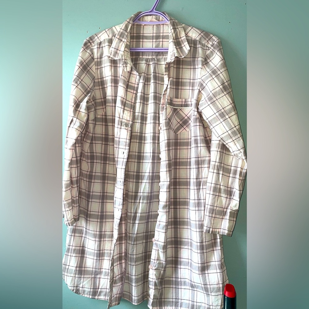 VICTORIA SECRET NIGHT SHIRT